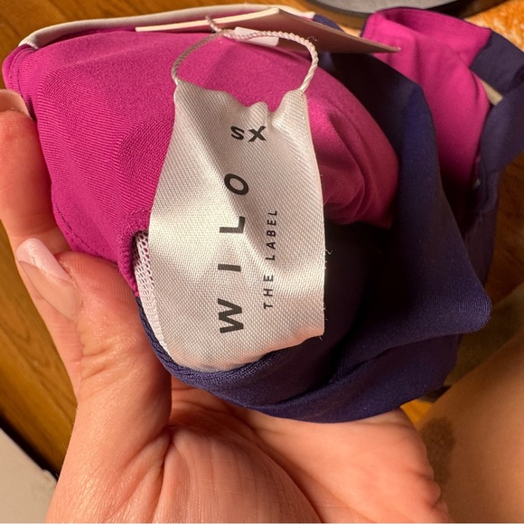Wilo Color Block Scoop Sports Bra Navy Pink XS NEW - Picture 9 of 9